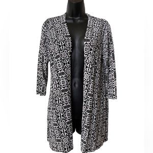 Chicos black/white brocade print sweater sz “0” (small) paisley